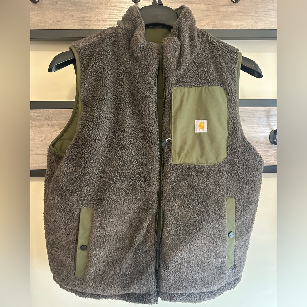 Carhartt Women’s Montana Puffer Vest Insulated - Reversible - Picture 3 of 7
